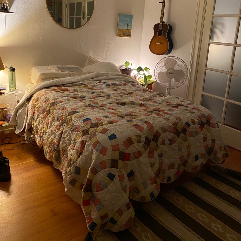 Vintage queen quilt